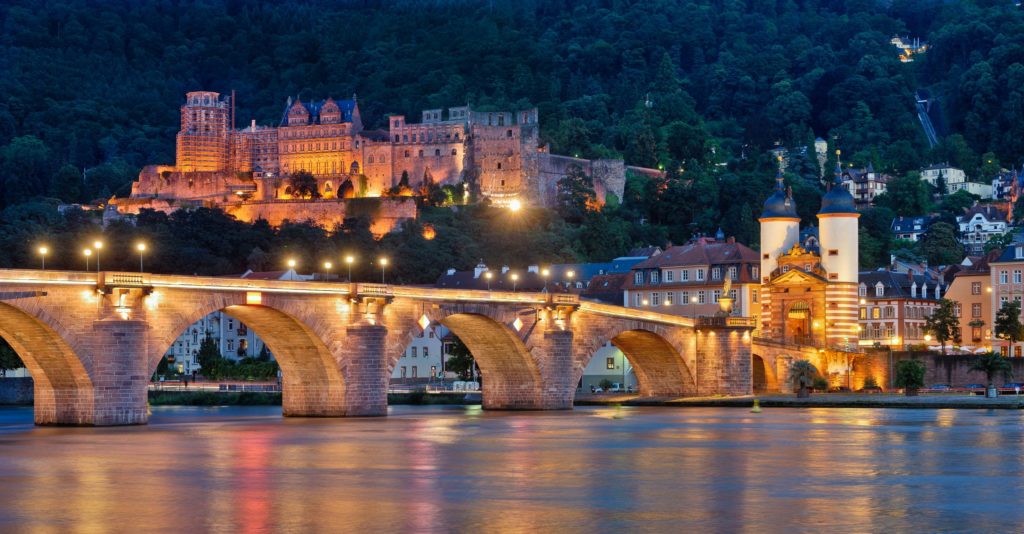 Heidelberg, Alte Brücke und Schloss. lizensiert bei Adobe Stock