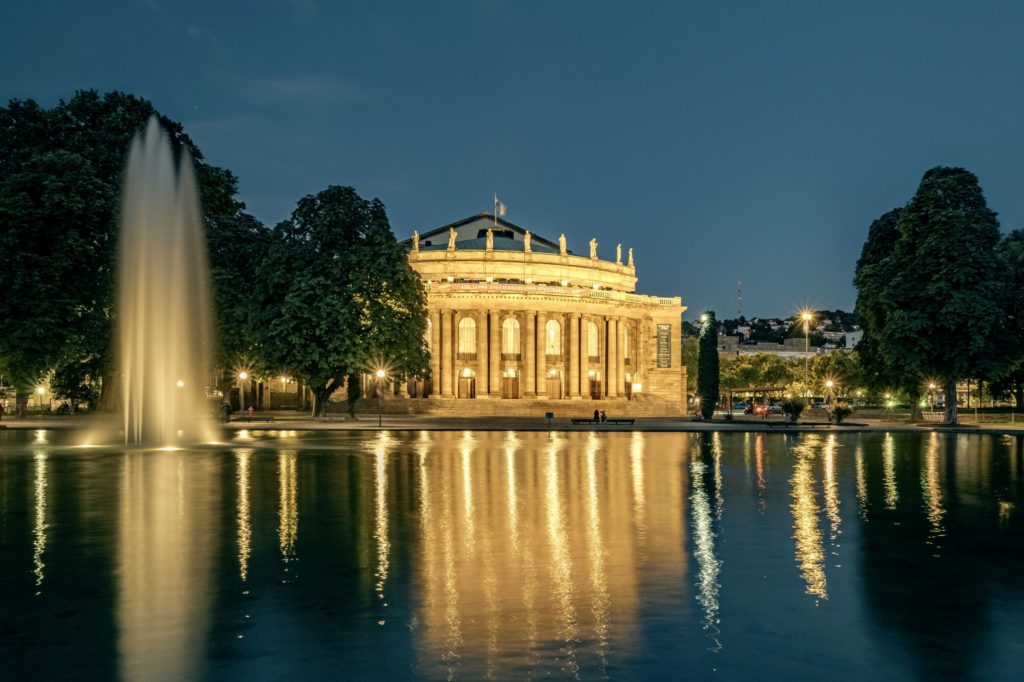 Oper Stuttgart, lizensiert bei Adobe Stock