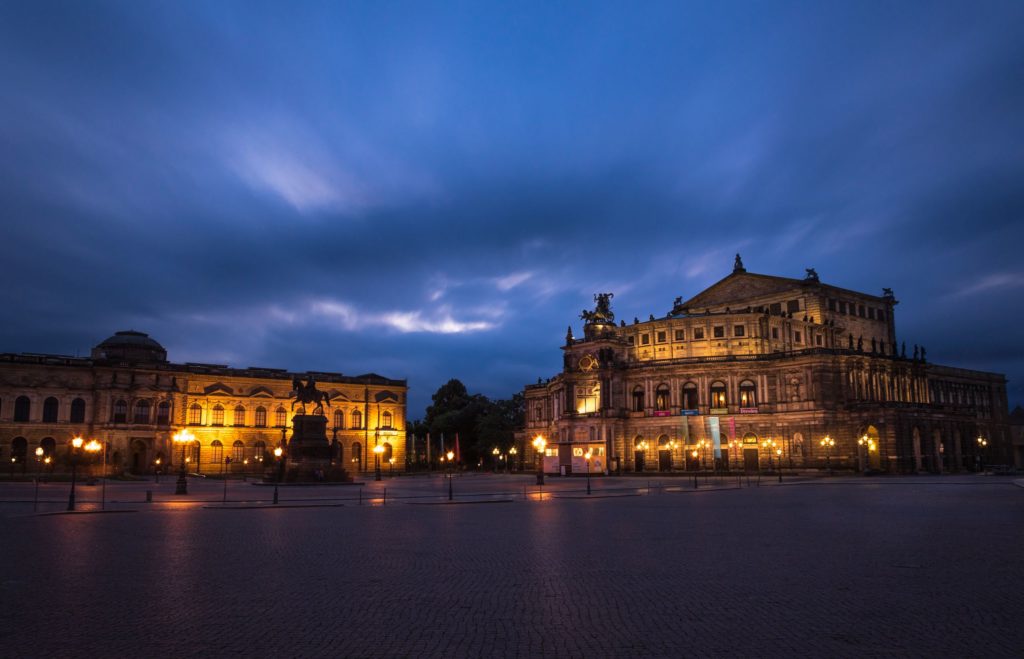 Semperoper und Zwinger, lizensiert bei Adobe Stock