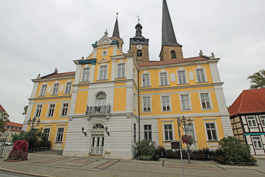 Burg Rathaus, lizensiert bei Adobe Stock