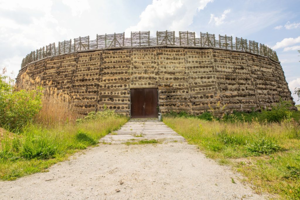 Slavenburg Raddusch, lizensiert bei Adobe Stock