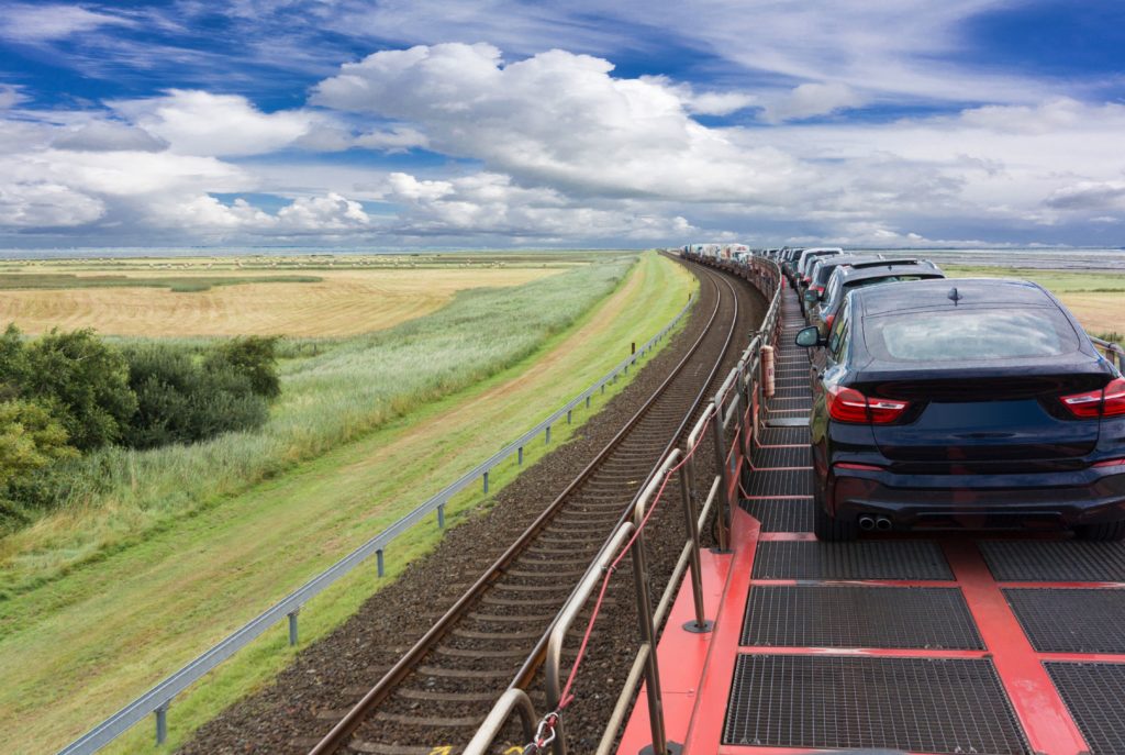 Autozug Sylt-Niebüll, lizensiert bei Adobe Stock