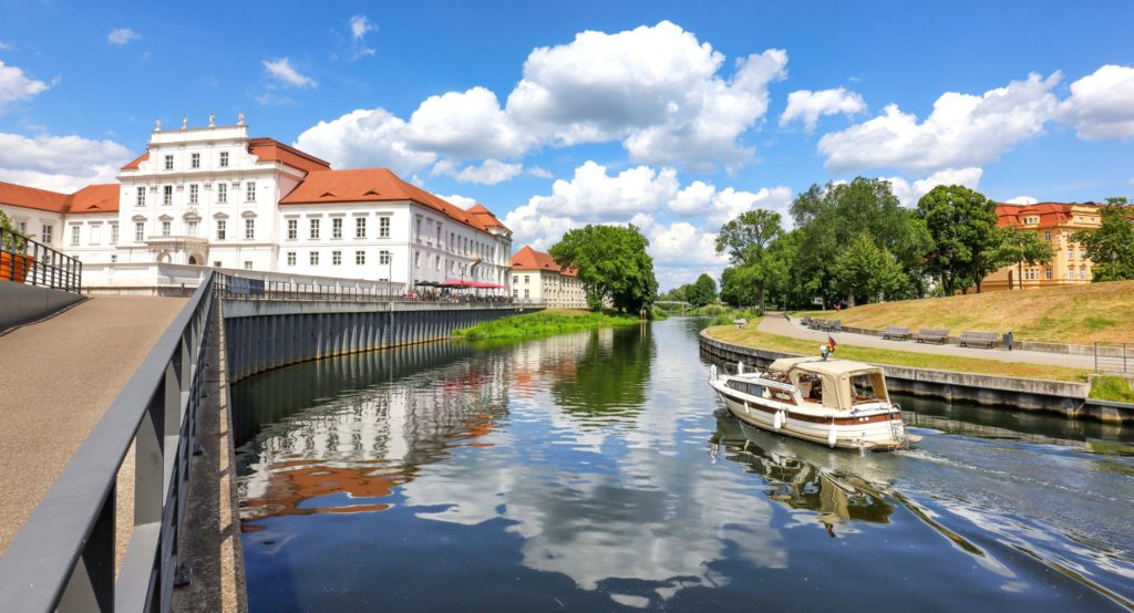 Schloss Oranienburg, lizensiert bei Adobe Stock