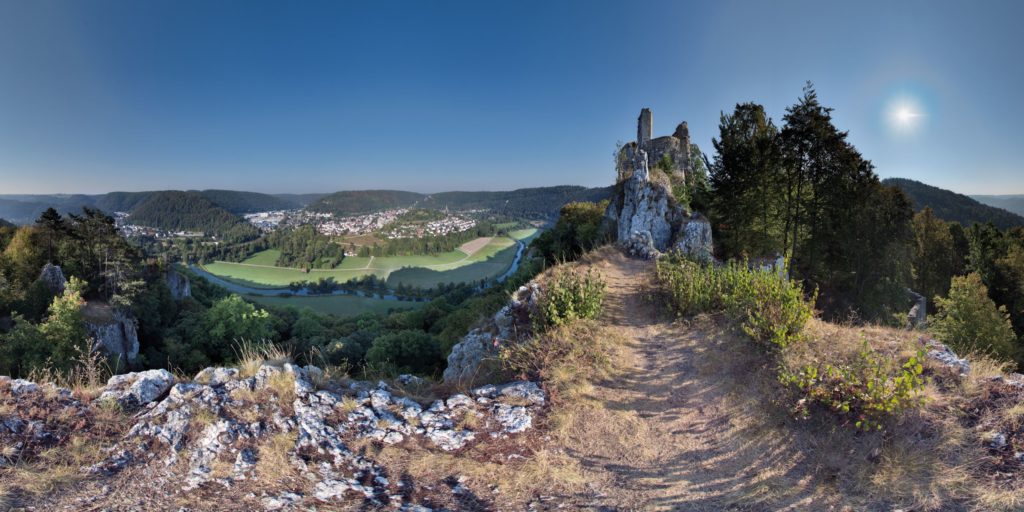 Schwäbische Alb, Rusenschloss, lizensiert bei Adobe Stock