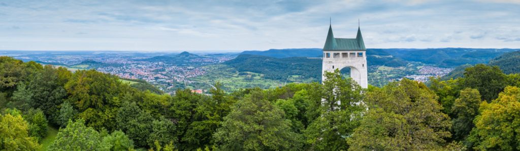 Schwäbische Alb, Schönbergturm, lizensiert bei Adobe Stock