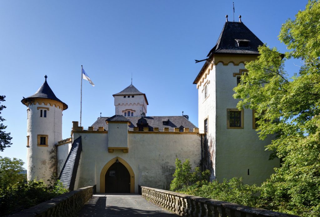 Fränkische Schweiz, Schloss Greifenstein, lizensiert bei Adobe Stock