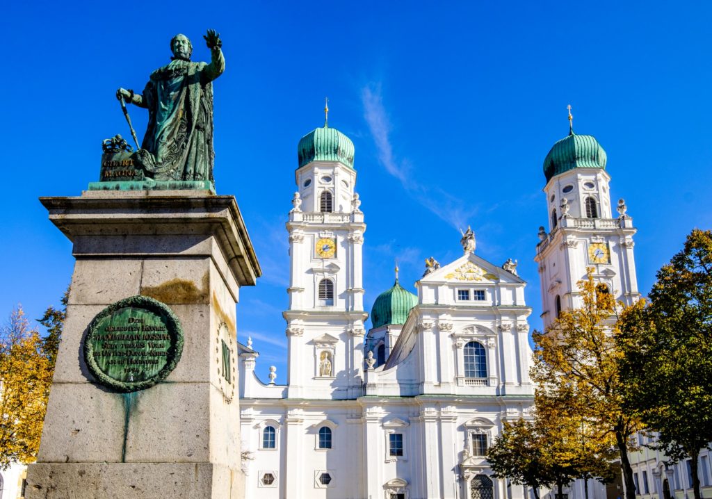 Dom St. Stefan, lizensiert bei Adobe Stock
