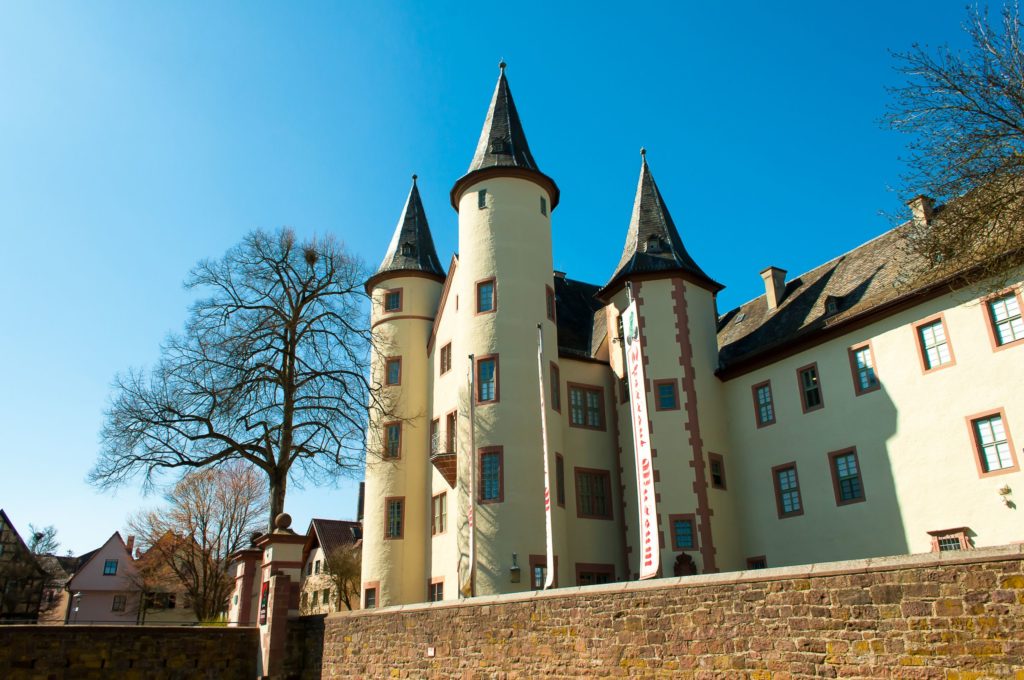 Lohrer Schloss, lizensiert bei Adobe Stock