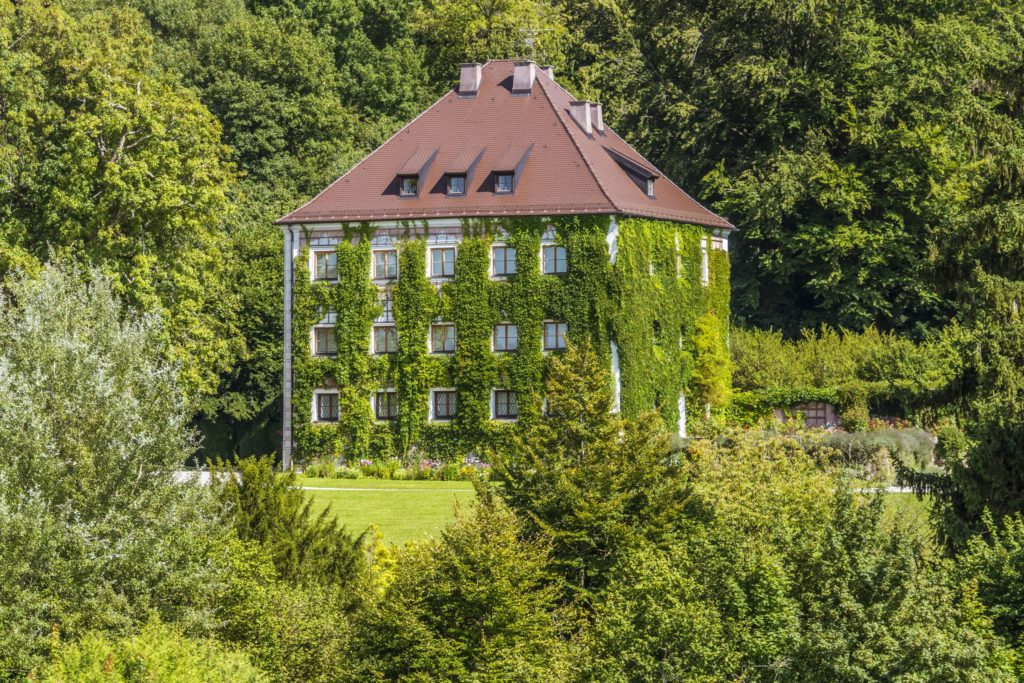 Schloss Berg, lizensiert bei Adobe Stock