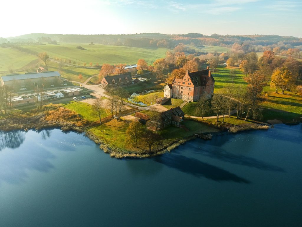 Schloss Ulrichshusen, lizensiert bei Adobe Stock