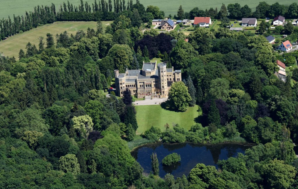 Schloss Neetzow, lizensiert bei Adobe Stock