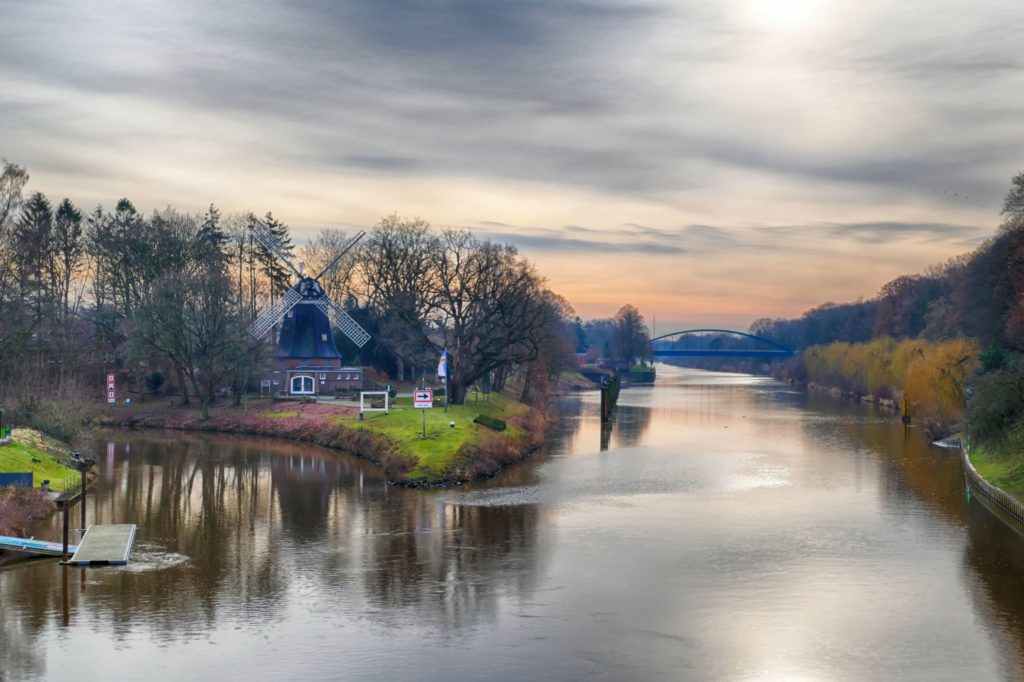 Alte Mühle, lizensiert bei Adobe Stock