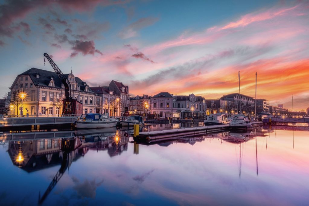 Oldenburger Hafen, lizensiert bei Adobe Stock