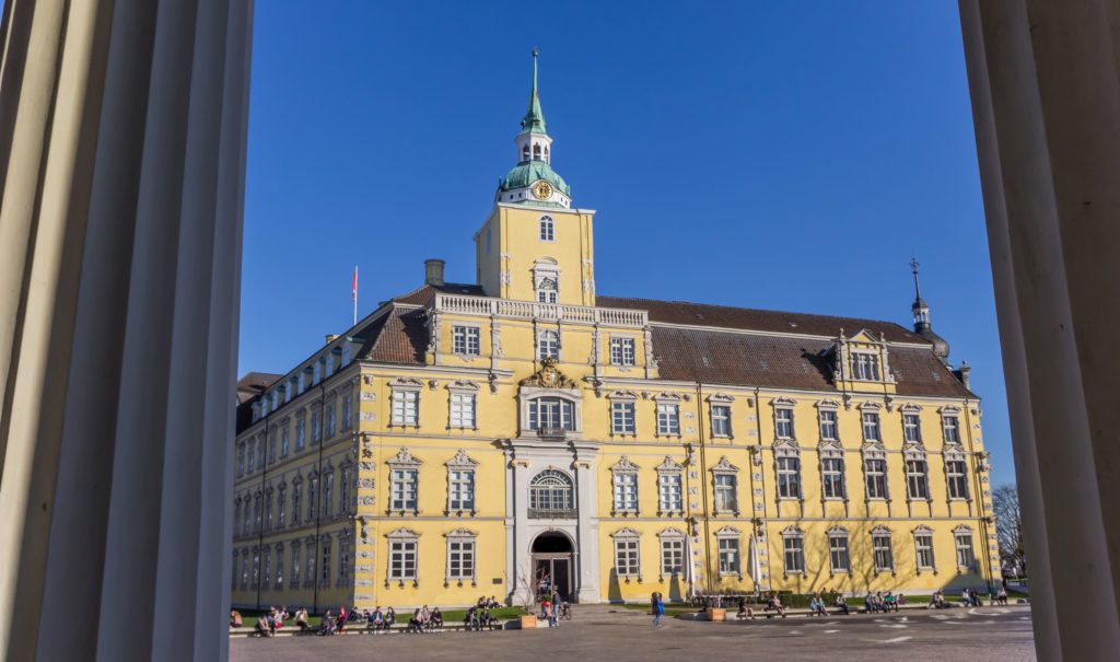 Schloss Oldenburg, lizensiert bei Adobe Stock