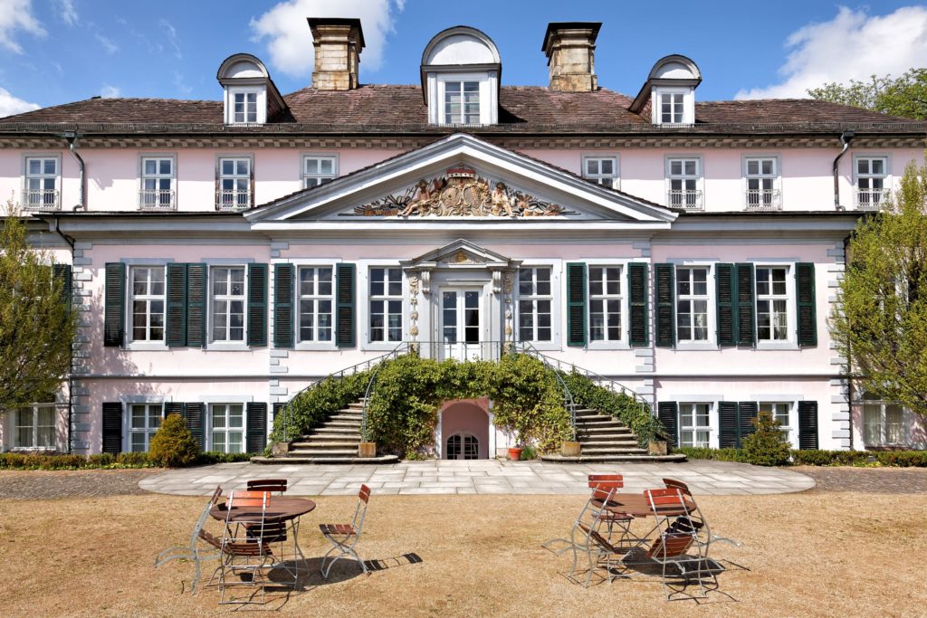 Schloss Pyrmont, lizensiert bei Adobe Stock