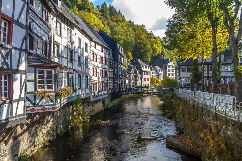 Monschau, lizensiert bei Adobe Stock