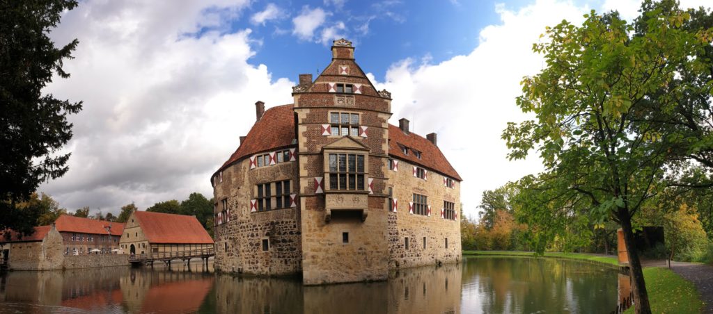 Burg Vischering, lizensiert bei Adobe Stock