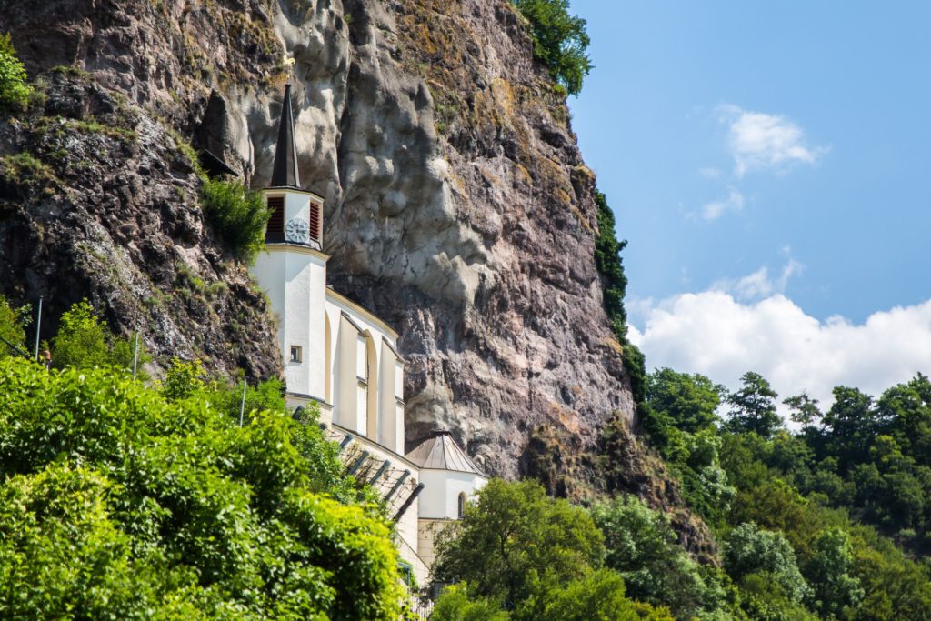 Felsenkirche Idar Oberstein, lizensiert bei Adobe Stock