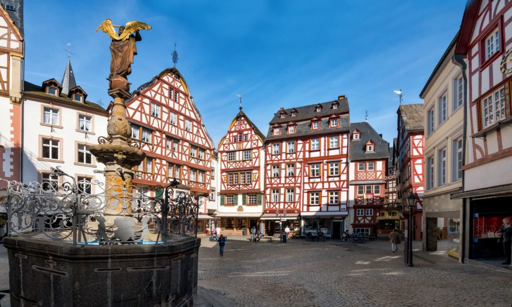 Markt Bernkastel-Kues, lizensiert bei Adobe Stock