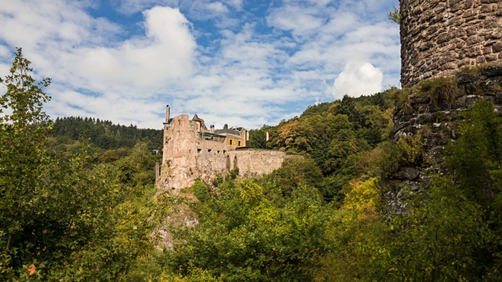 Schloss Oberstein, lizensiert bei Adobe Stock