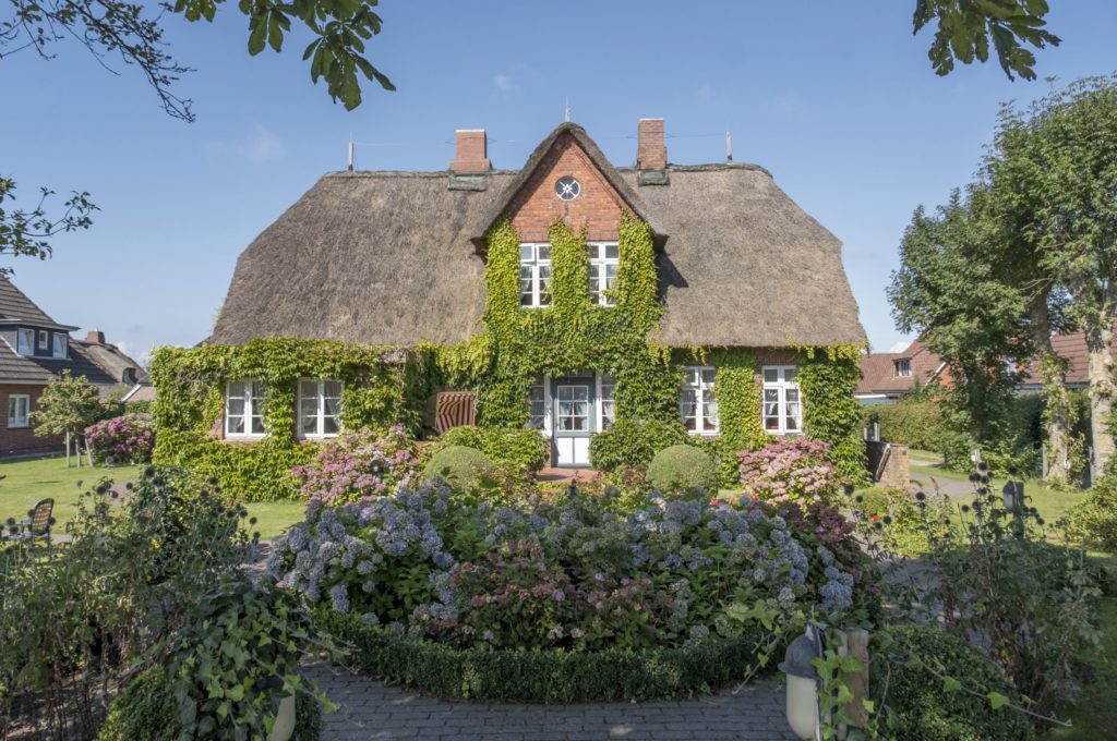 Friesenhaus, lizensiert bei Adobe Stock