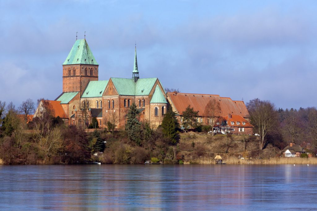 Ratzeburg Dom, lizensiert bei Adobe Stock